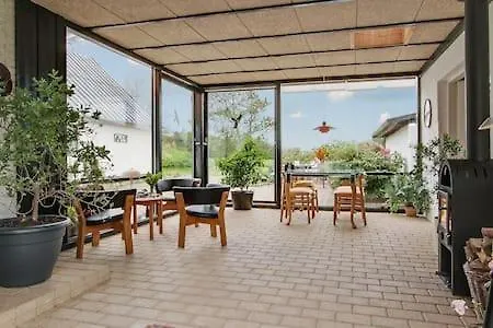 Charmerende Ferie Naer, Hav, Land Og By Homestay
