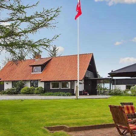 Homestay Charmerende Ferie Naer, Hav, Land Og By
